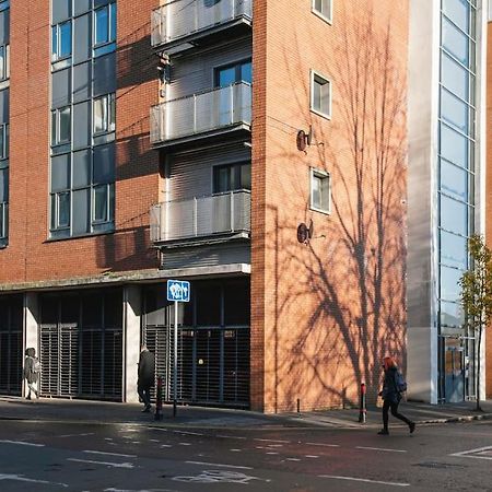 Luxury, Sleeps 6, City Centre Belfast Buitenkant foto