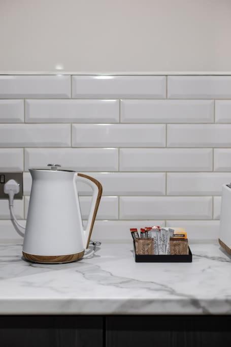 Luxury, Sleeps 6, City Centre Belfast Buitenkant foto