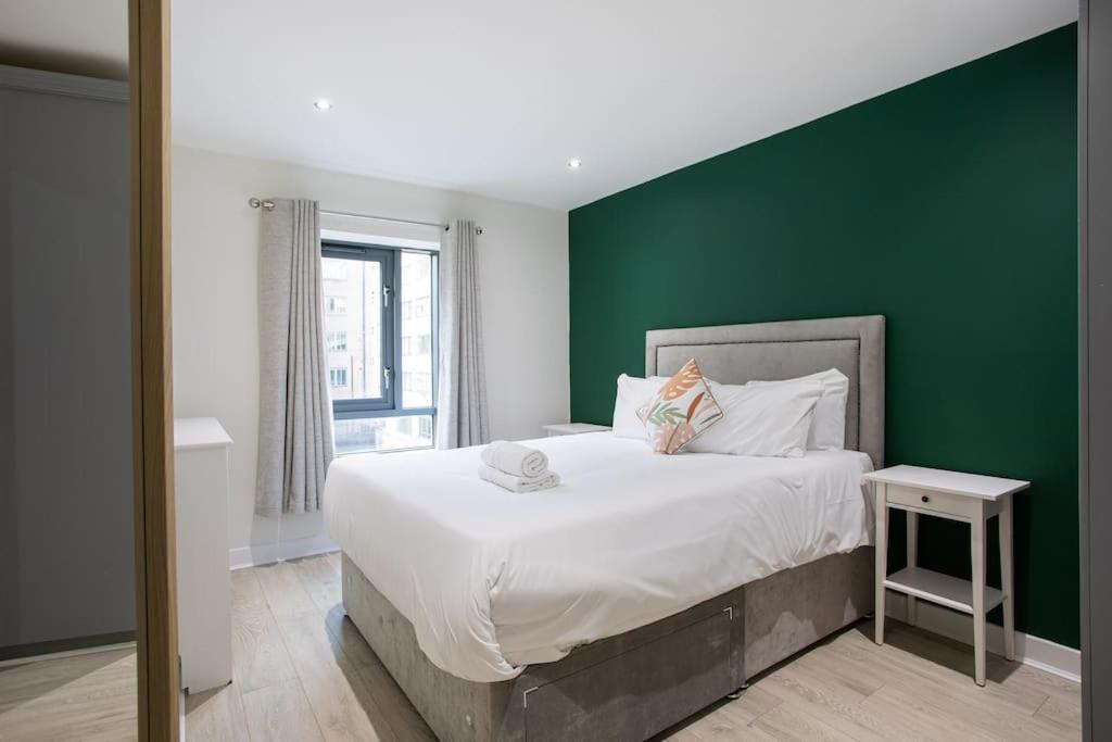 Luxury, Sleeps 6, City Centre Belfast Buitenkant foto