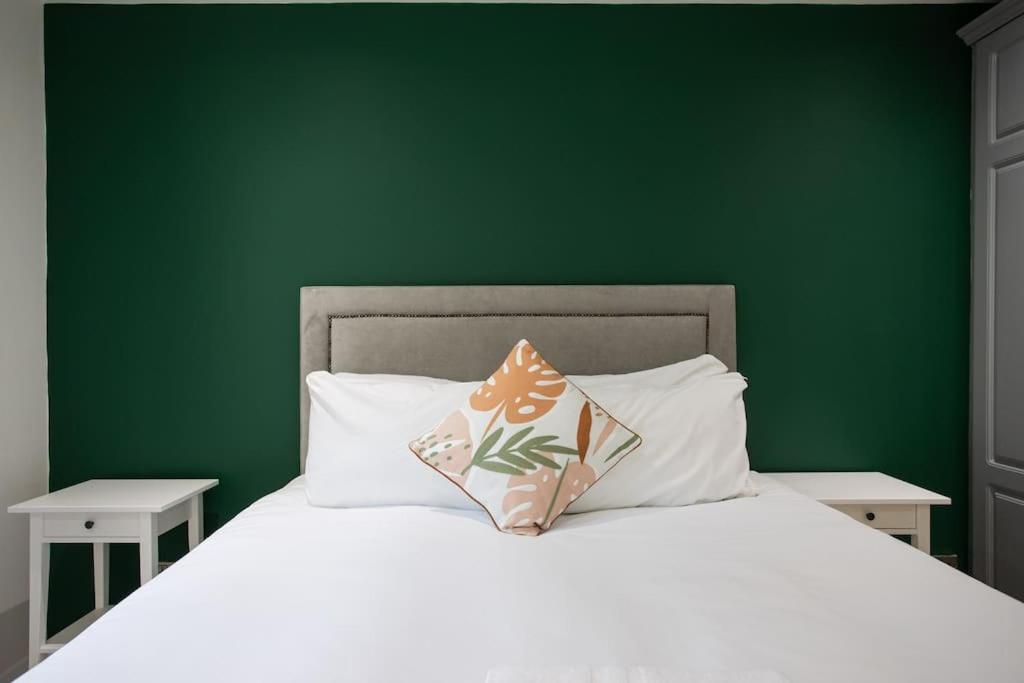 Luxury, Sleeps 6, City Centre Belfast Buitenkant foto
