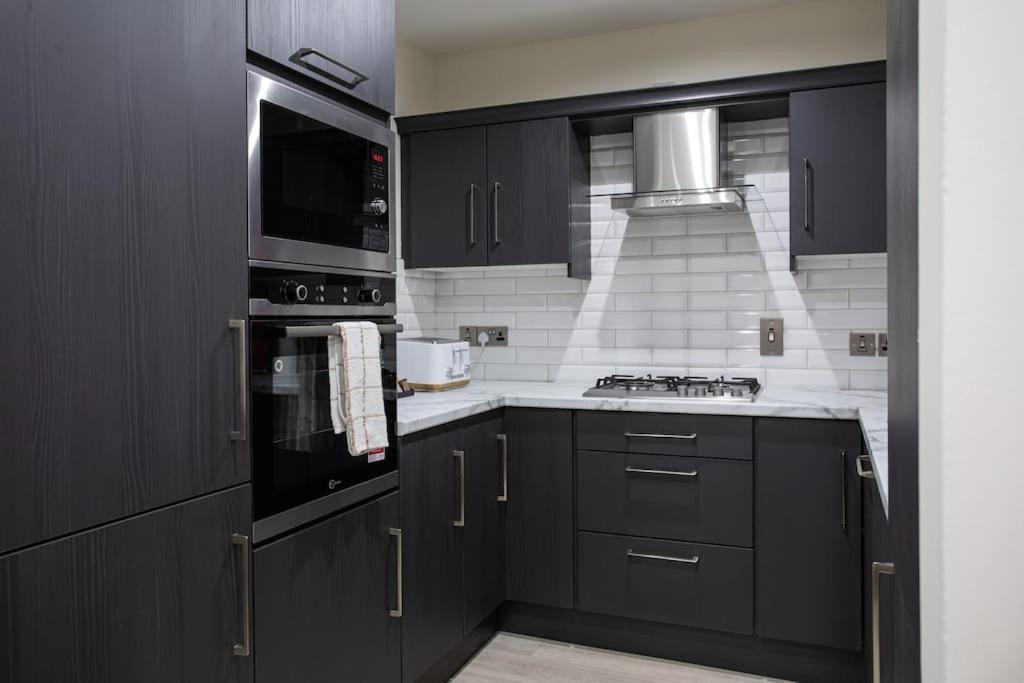 Luxury, Sleeps 6, City Centre Belfast Buitenkant foto