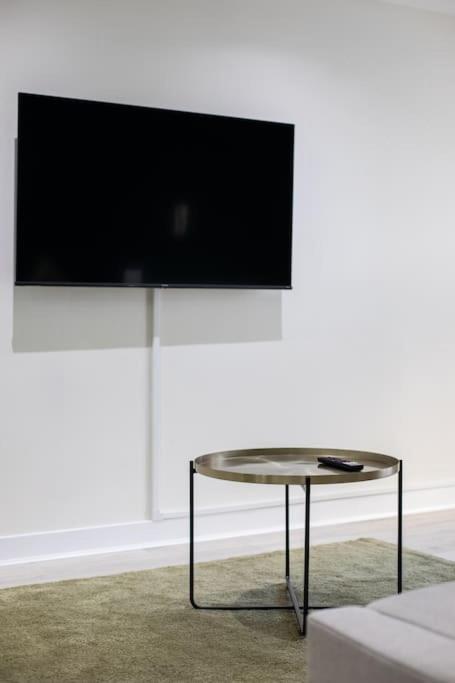 Luxury, Sleeps 6, City Centre Belfast Buitenkant foto